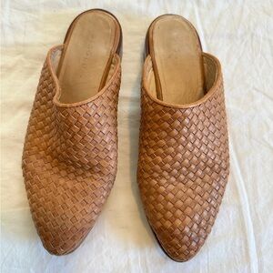NISOLO | Women’s woven mules, brandy size 6.5